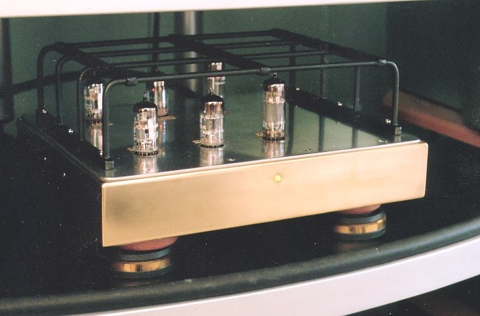 phono amplifie,
dec 2005.